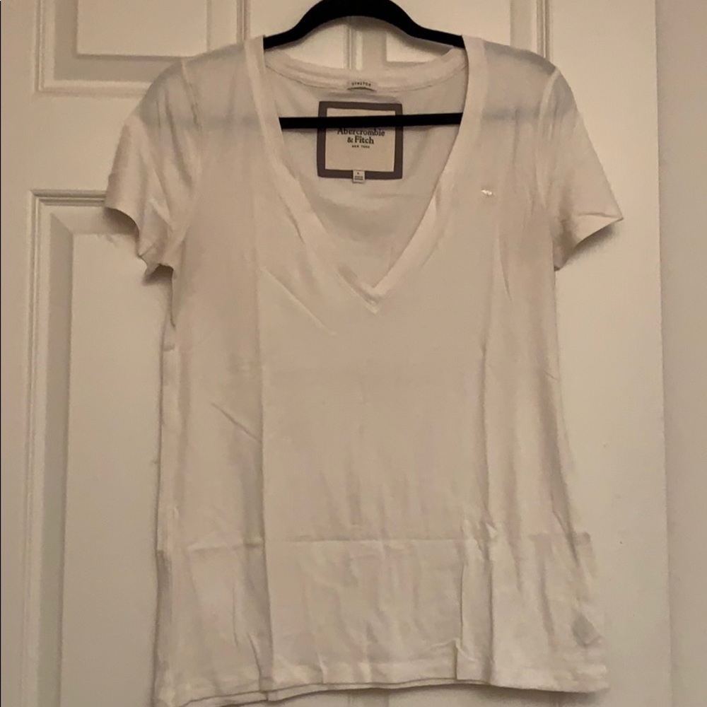 White v neck Abercrombie&Fitch t-shirt